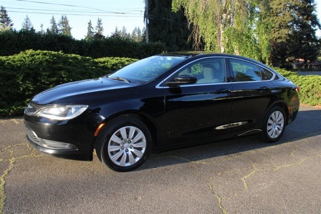 2016 Chrysler 200 LX