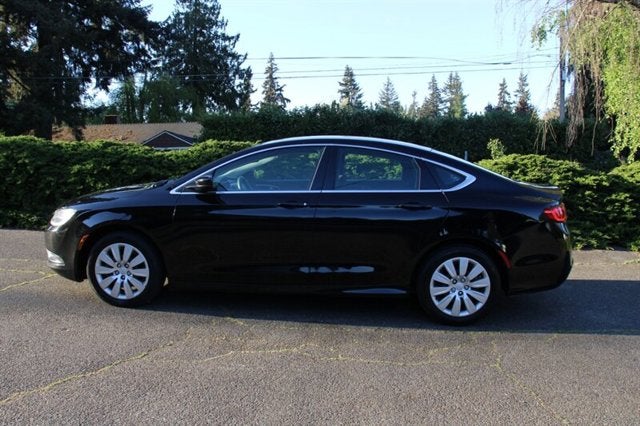 2016 Chrysler 200 LX