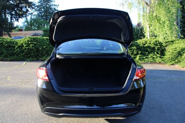 2016 Chrysler 200 LX