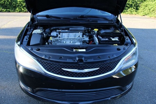 2016 Chrysler 200 LX