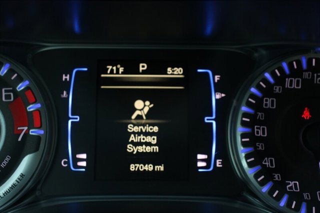2016 Chrysler 200 LX