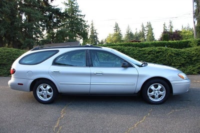 2005 Ford Taurus SE