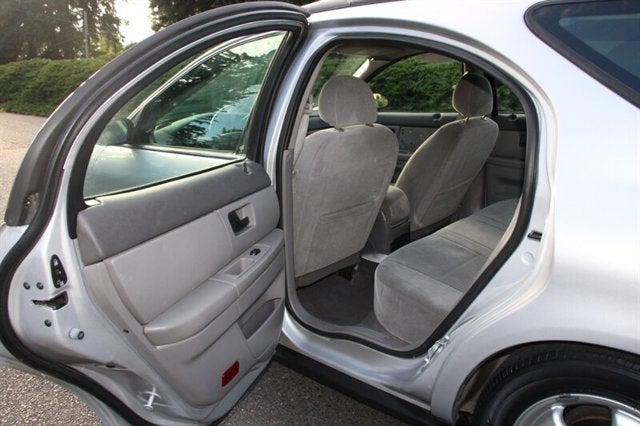 2005 Ford Taurus SE