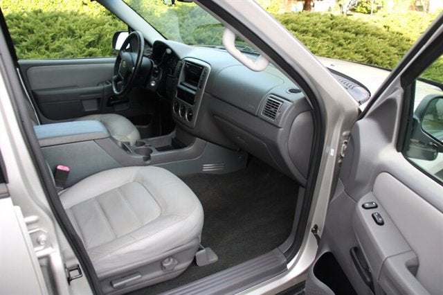 2005 Ford Explorer XLT ALL WHEEL DRIVE