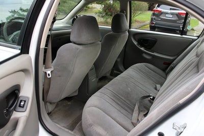 2004 Chevrolet Classic 4dr Sdn