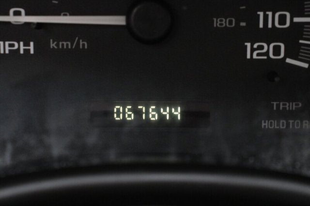 2004 Chevrolet Classic 4dr Sdn