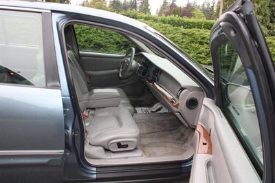 2002 Buick Park Avenue Base