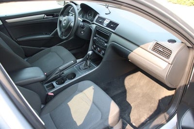 2014 Volkswagen Passat 2.5L S PZEV