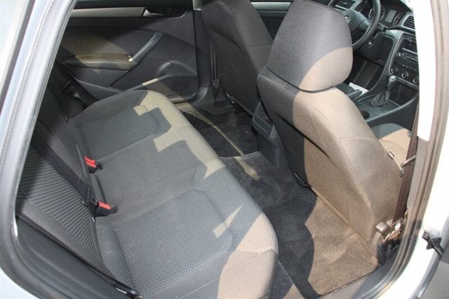 2014 Volkswagen Passat 2.5L S PZEV