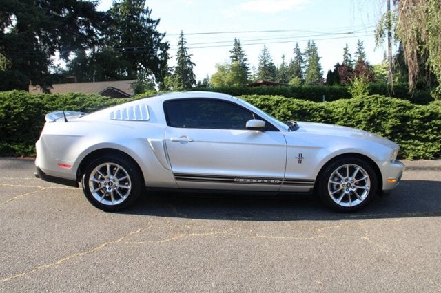 2010 Ford Mustang V6 Premium 1-owner