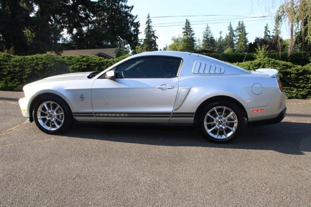 2010 Ford Mustang V6 Premium 1-owner