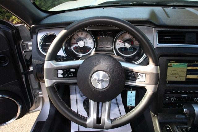 2010 Ford Mustang V6 Premium 1-owner
