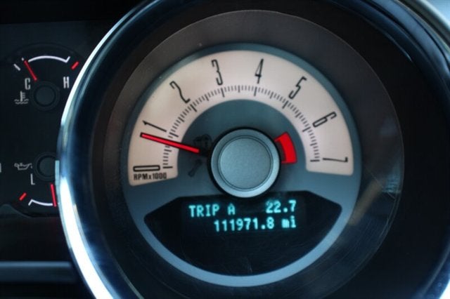 2010 Ford Mustang V6 Premium 1-owner