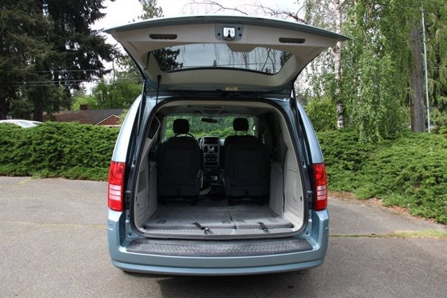 2010 Chrysler Town & Country Touring