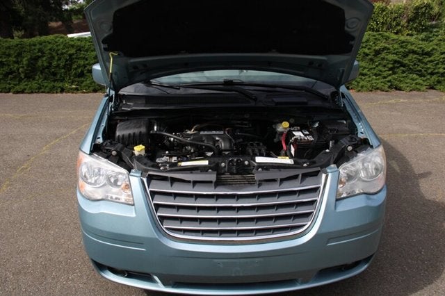 2010 Chrysler Town & Country Touring