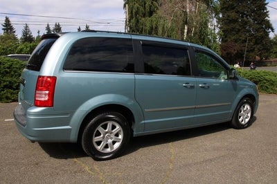 2010 Chrysler Town & Country Touring