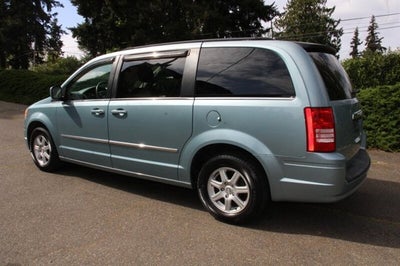 2010 Chrysler Town & Country Touring