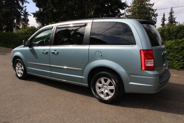 2010 Chrysler Town & Country Touring