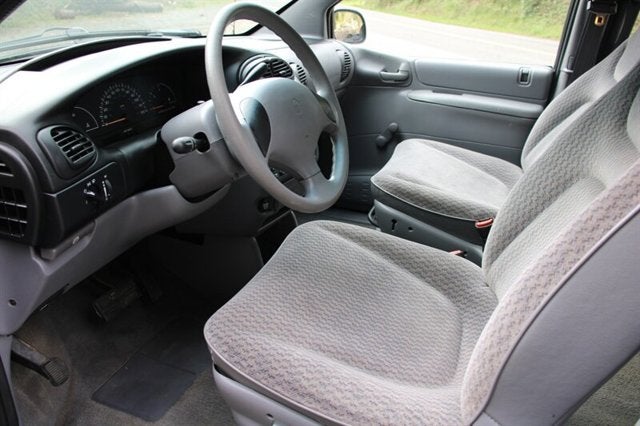 1999 Dodge Caravan Base