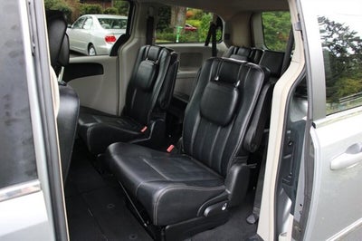 2014 Chrysler Town & Country Touring