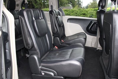 2014 Chrysler Town & Country Touring