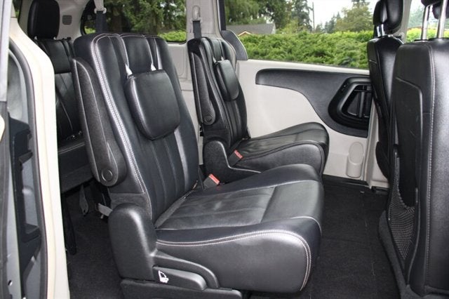 2014 Chrysler Town & Country Touring