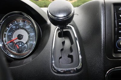 2014 Chrysler Town & Country Touring