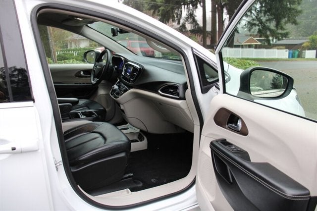 2020 Chrysler Voyager LXI