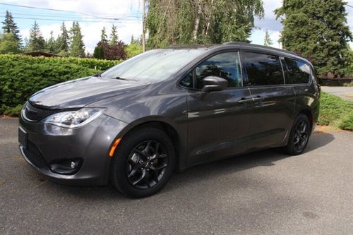2020 Chrysler Pacifica Touring