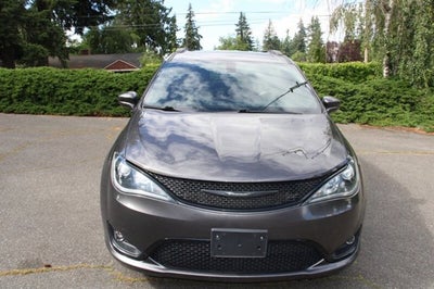 2020 Chrysler Pacifica Touring