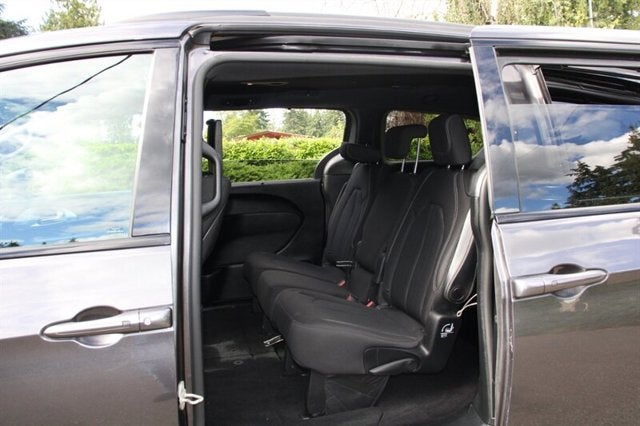 2020 Chrysler Pacifica Touring