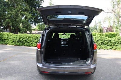 2020 Chrysler Pacifica Touring