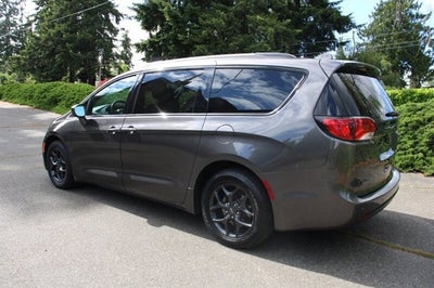 2020 Chrysler Pacifica Touring