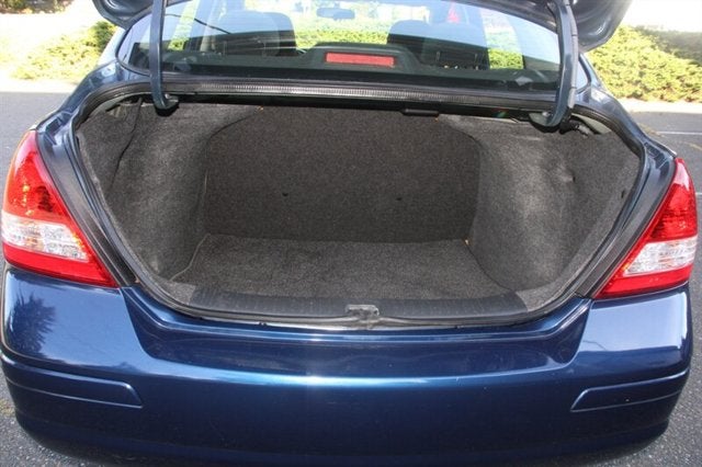 2011 Nissan Versa 1.8 S