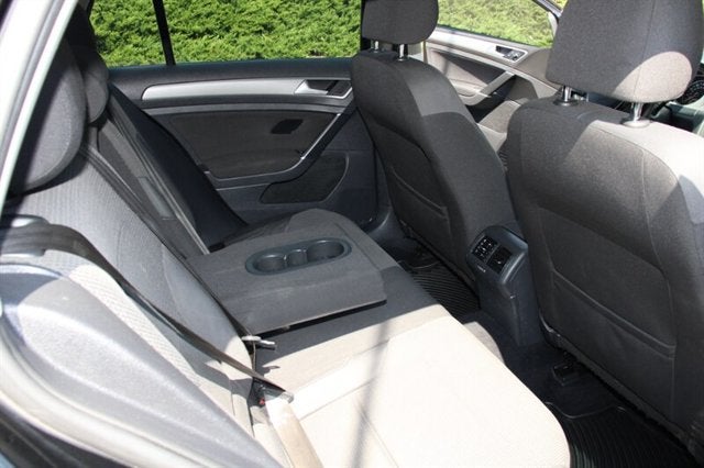2016 Volkswagen Golf TSI S