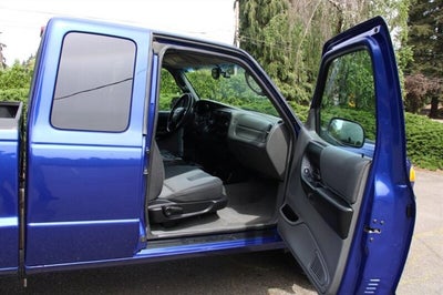 2005 Mazda Mazda B-Series 4WD Truck SE