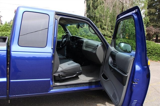 2005 Mazda Mazda B-Series 4WD Truck SE