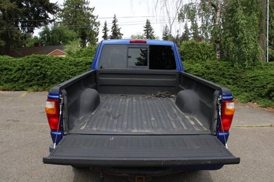 2005 Mazda Mazda B-Series 4WD Truck SE