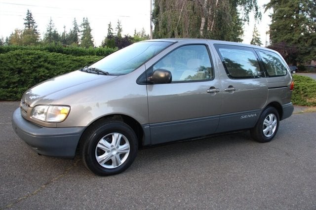 1999 Toyota Sienna CE