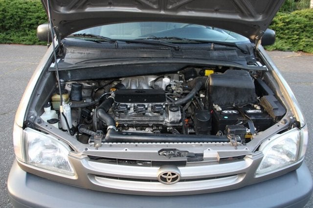 1999 Toyota Sienna CE