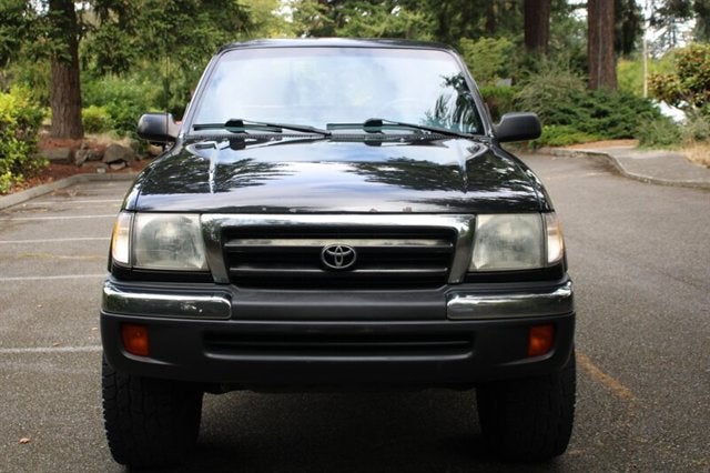 2000 Toyota Tacoma Base