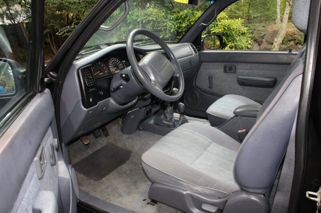 2000 Toyota Tacoma Base