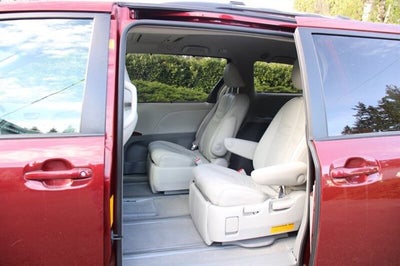 2011 Toyota Sienna XLE 7-Passenger AWD