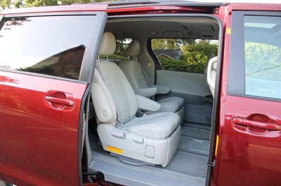 2011 Toyota Sienna XLE 7-Passenger AWD