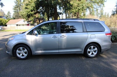 2011 Toyota Sienna LE 8-Passenger