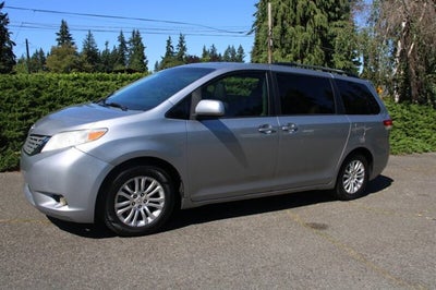 2011 Toyota Sienna XLE 8-Passenger