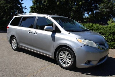 2011 Toyota Sienna XLE 8-Passenger