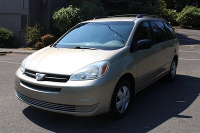 2005 Toyota Sienna LE 8 Passenger