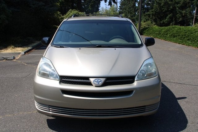 2005 Toyota Sienna LE 8 Passenger