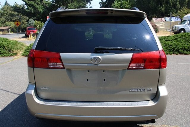 2005 Toyota Sienna LE 8 Passenger